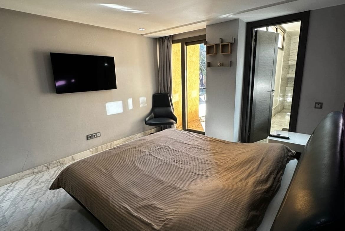 Magnifique villa à vendre sur la Route de Ouarzazate – Proche de l'École Américaine