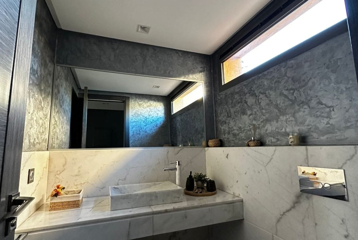 Magnifique villa à vendre sur la Route de Ouarzazate – Proche de l'École Américaine