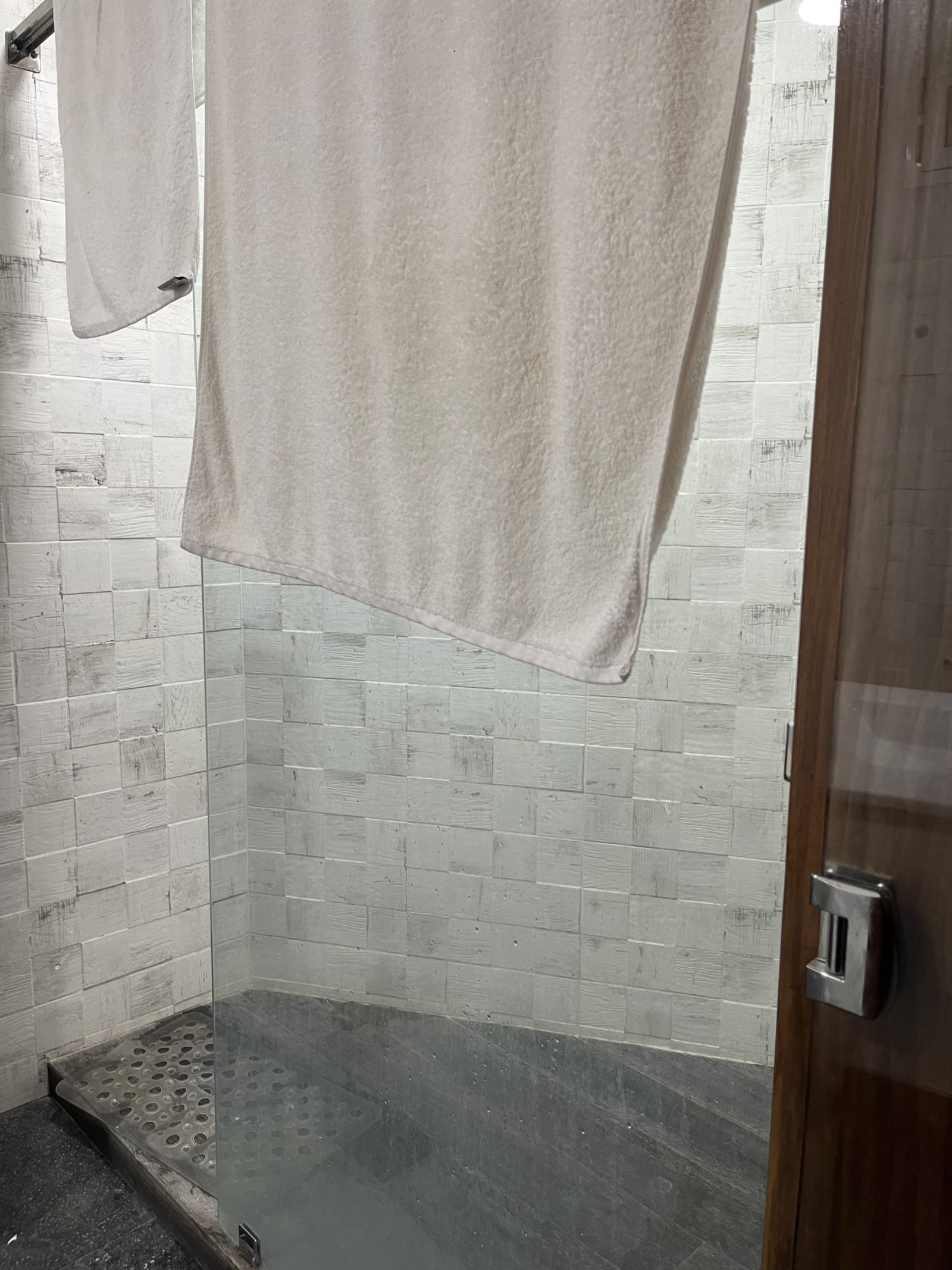 À Vendre : Bel Appartement avec Terrasse et Place de Parking à Majorelle, Marrakech