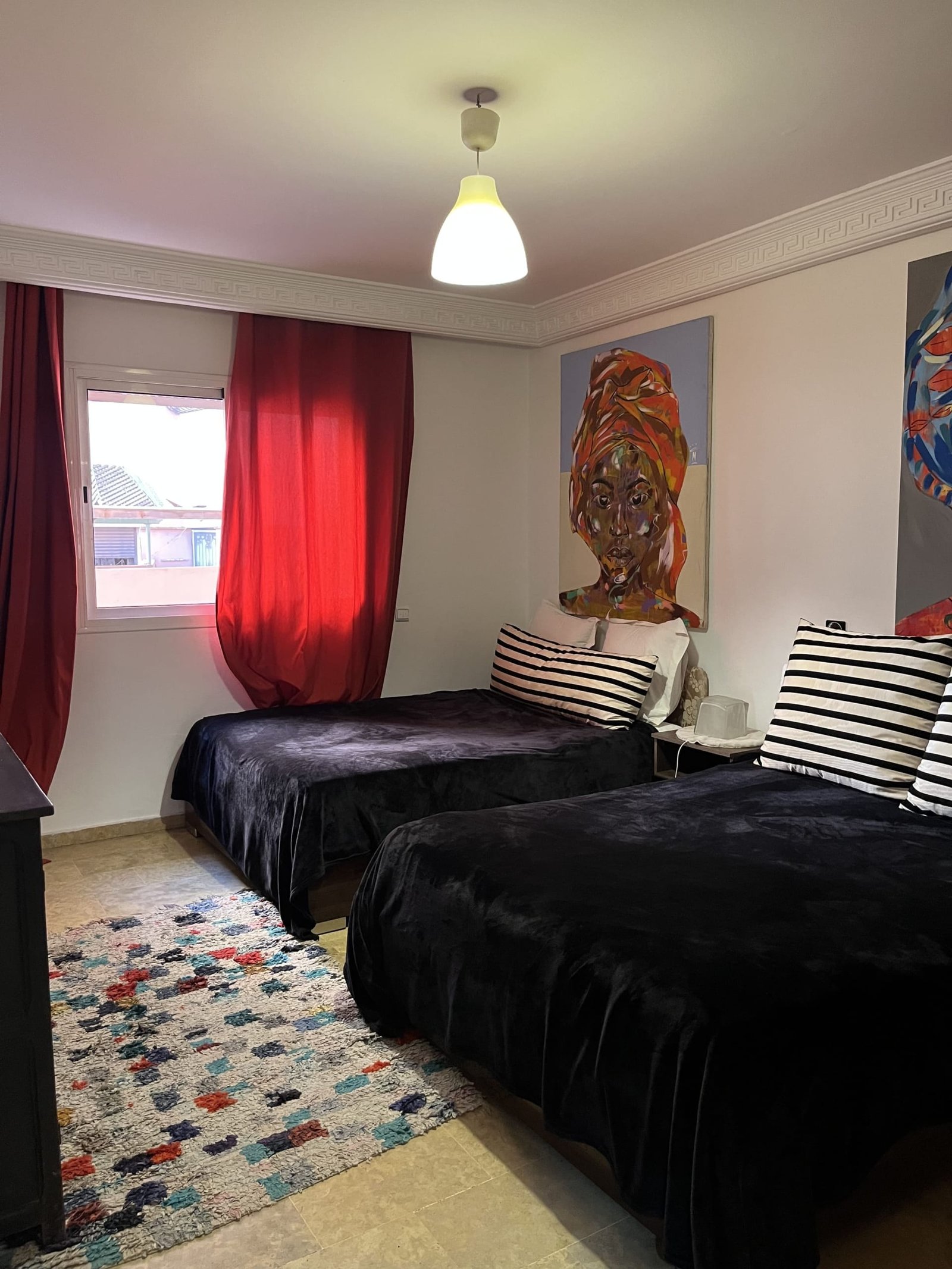 À Vendre : Bel Appartement avec Terrasse et Place de Parking à Majorelle, Marrakech