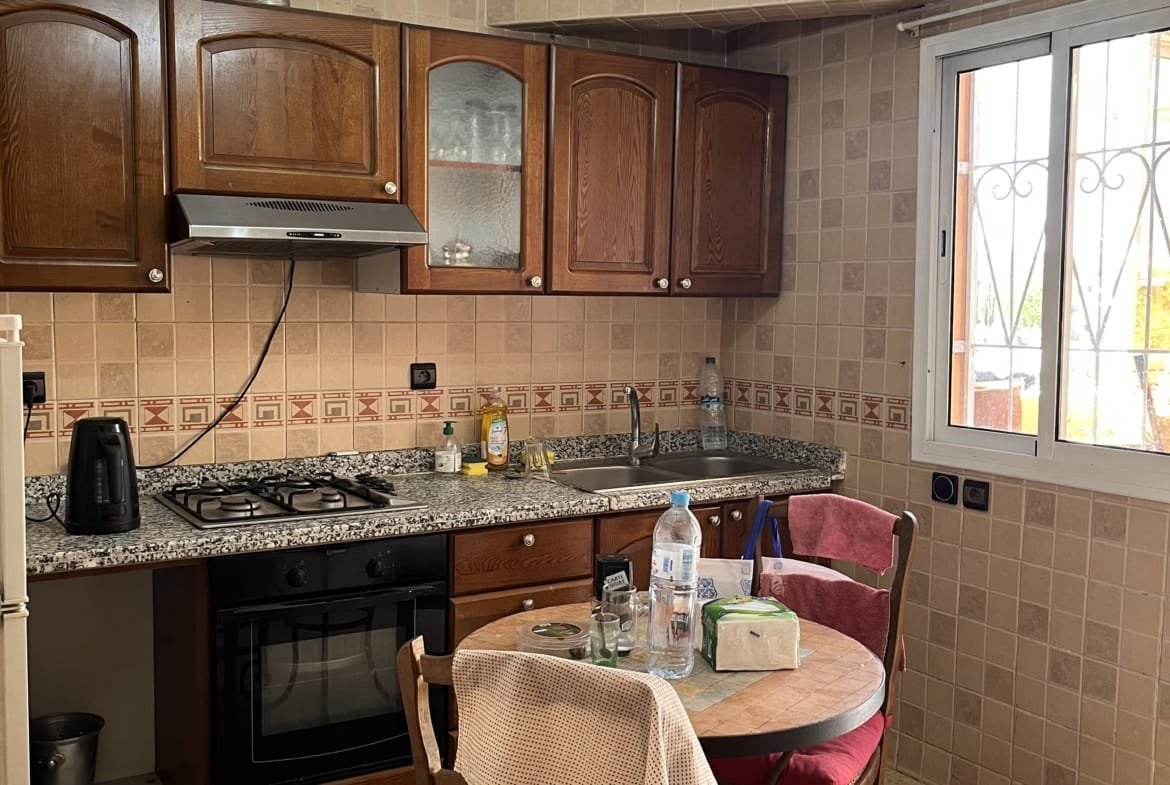 À Vendre : Bel Appartement avec Terrasse et Place de Parking à Majorelle, Marrakech