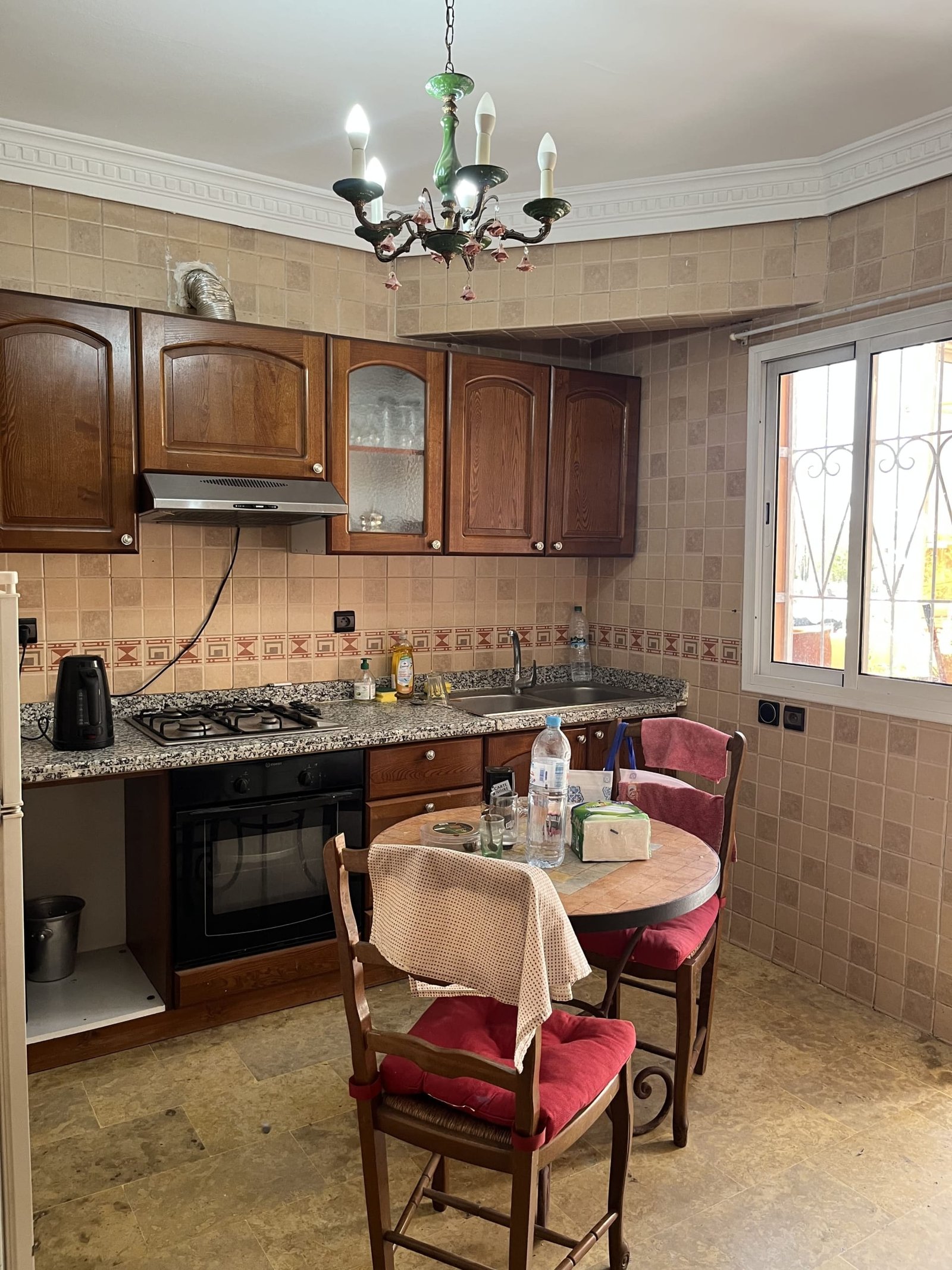 À Vendre : Bel Appartement avec Terrasse et Place de Parking à Majorelle, Marrakech