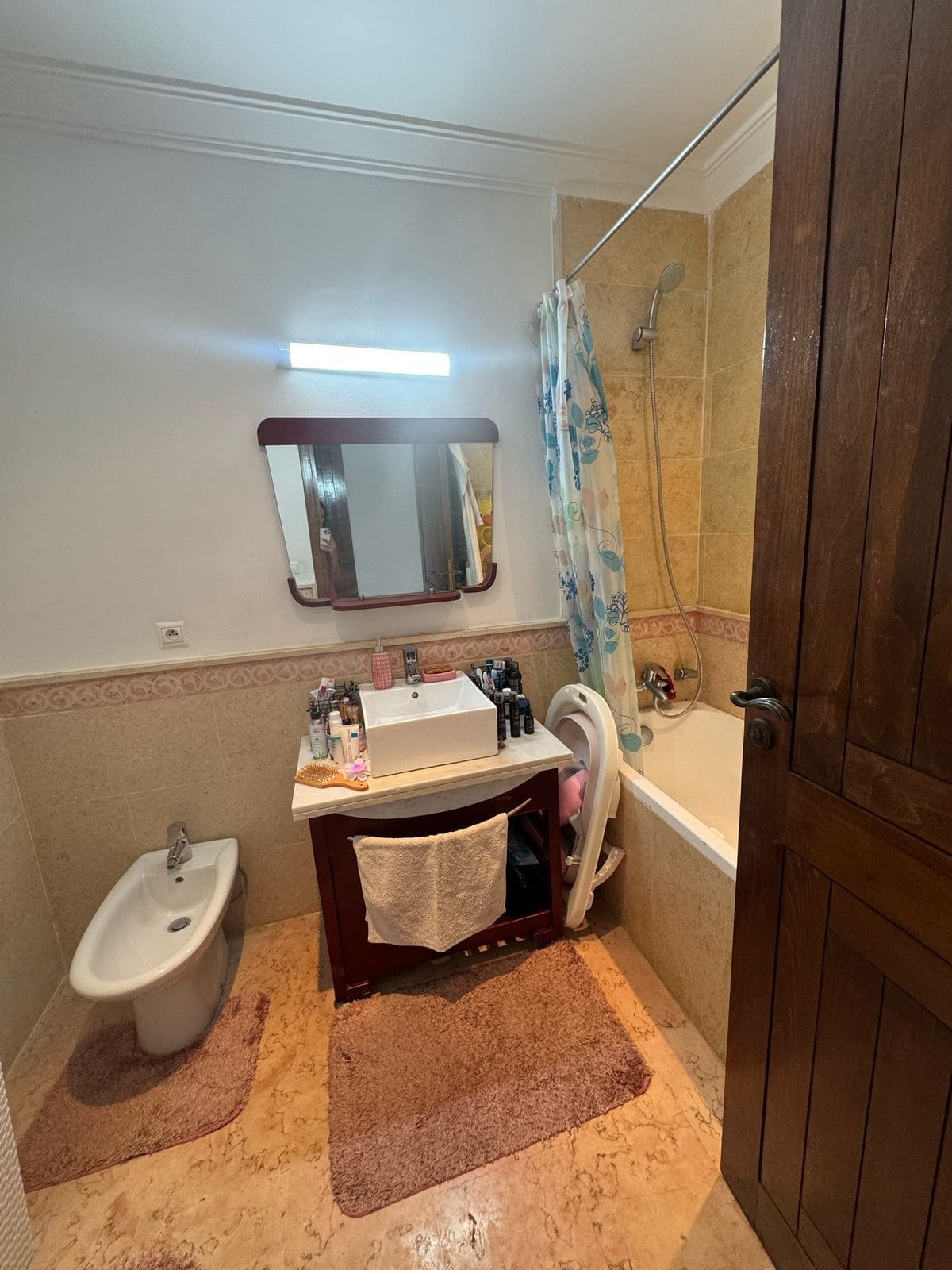 À Vendre : Superbe Appartement Meublé à l’Agdal – Résidence Sécurisée avec Piscine