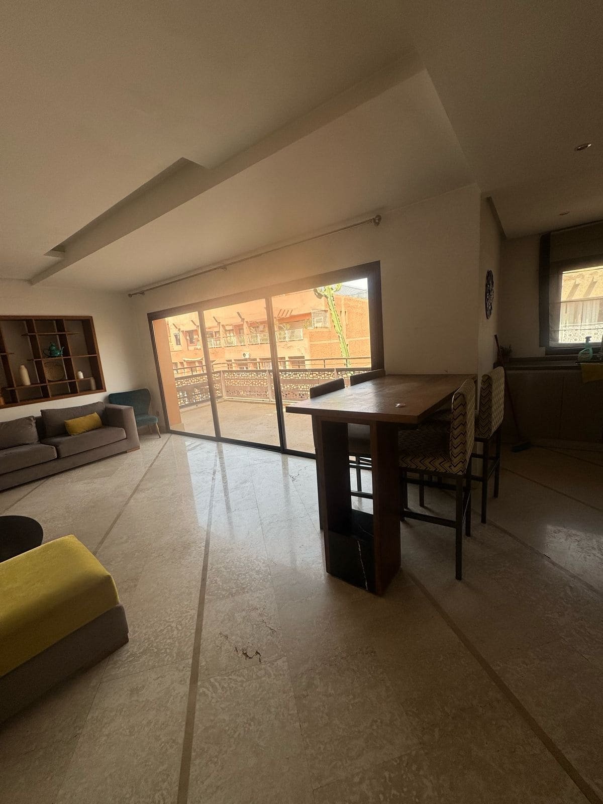 À Vendre : Magnifique Appartement Meublé à Carré Eden – Gueliz