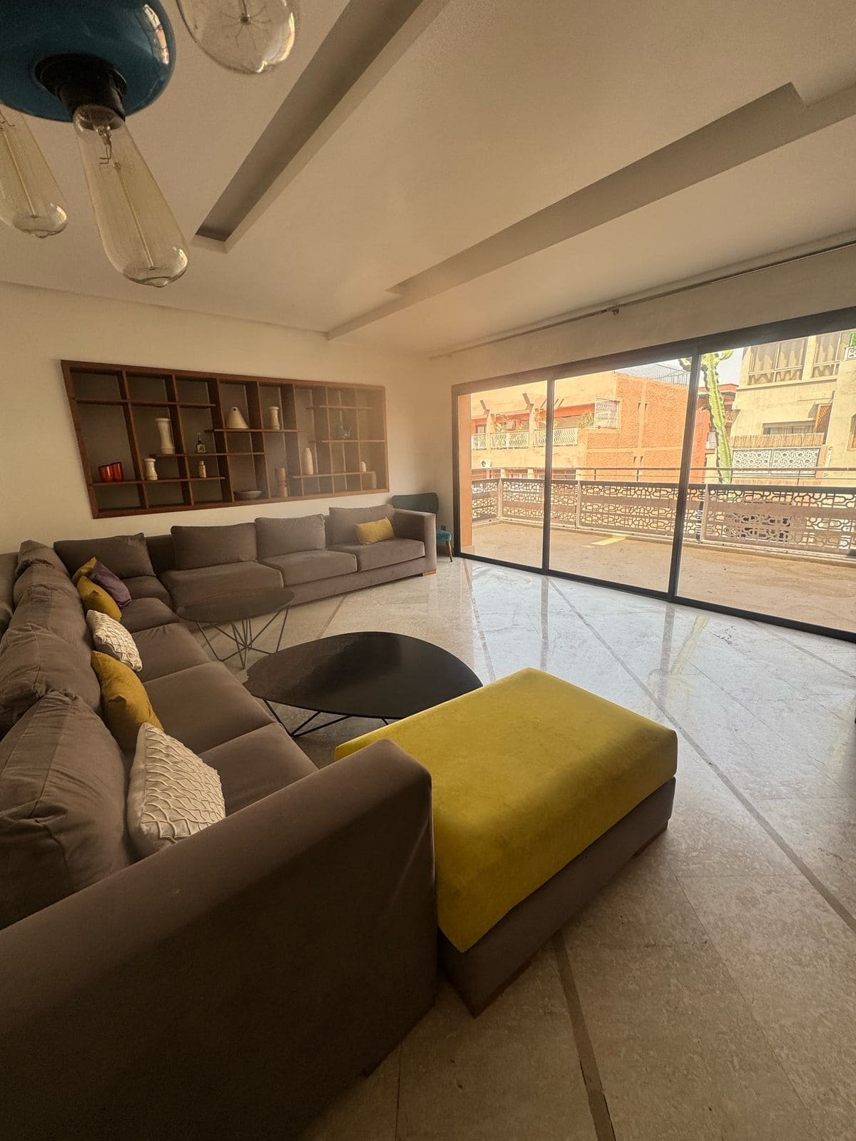 À Vendre : Magnifique Appartement Meublé à Carré Eden – Gueliz