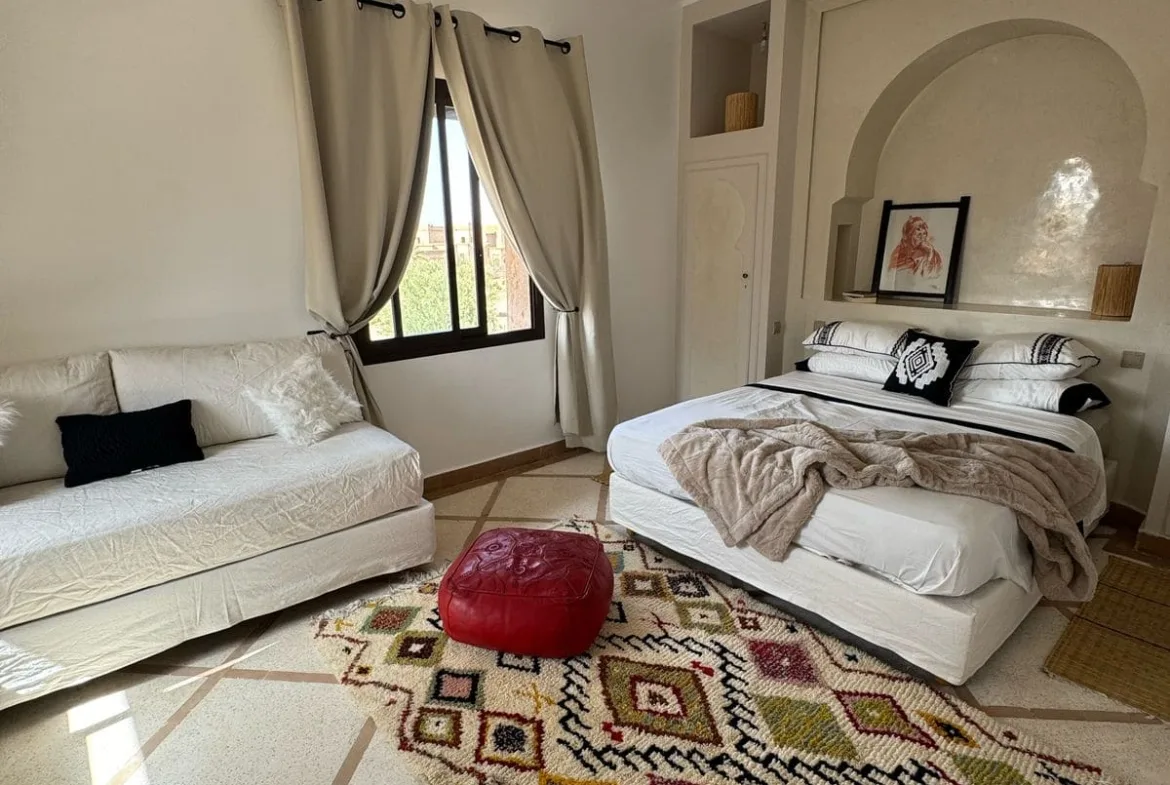 Villa meublée avec piscine à louer Route de Fez
