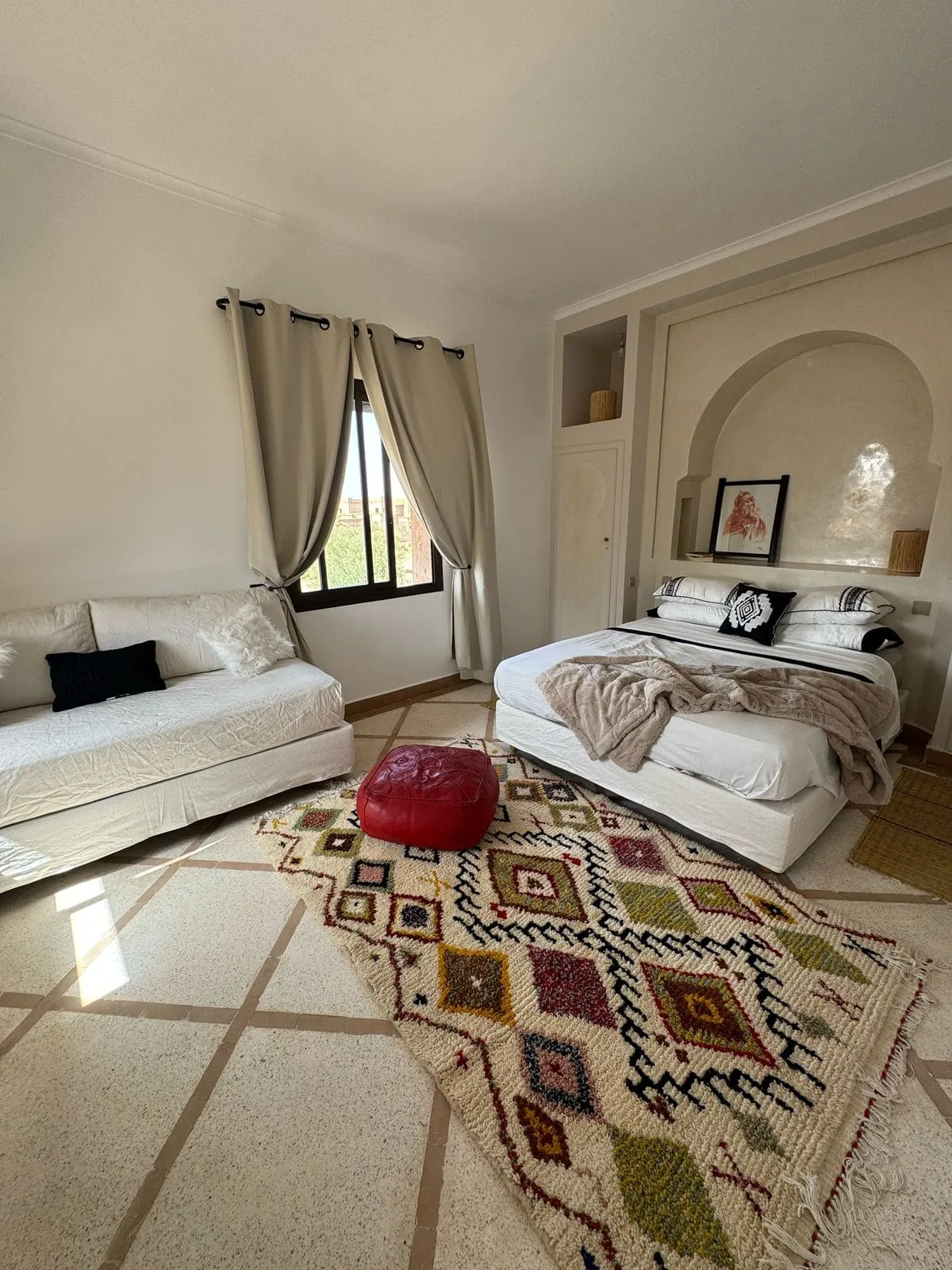 Villa meublée avec piscine à louer Route de Fez