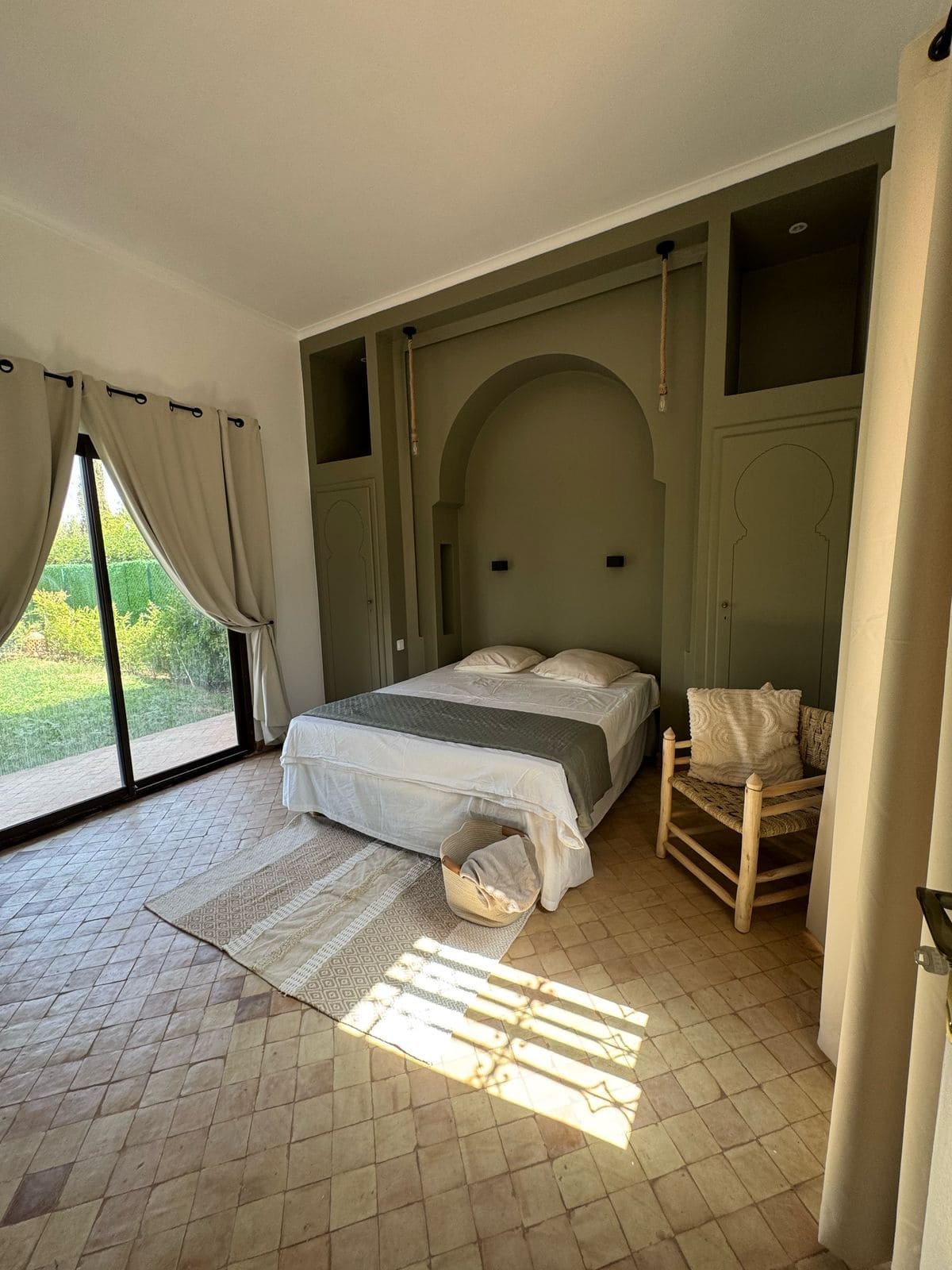 Villa meublée avec piscine à louer Route de Fez