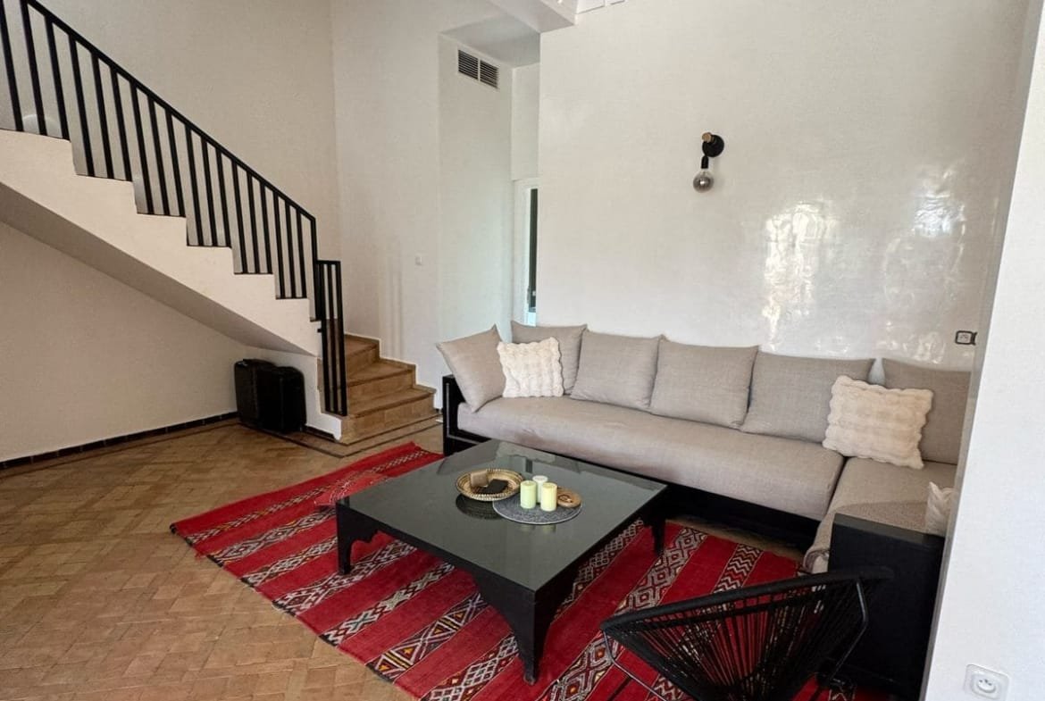 Villa meublée avec piscine à louer Route de Fez