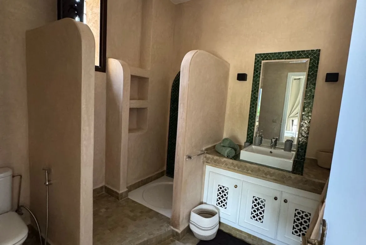 Villa meublée avec piscine à louer Route de Fez