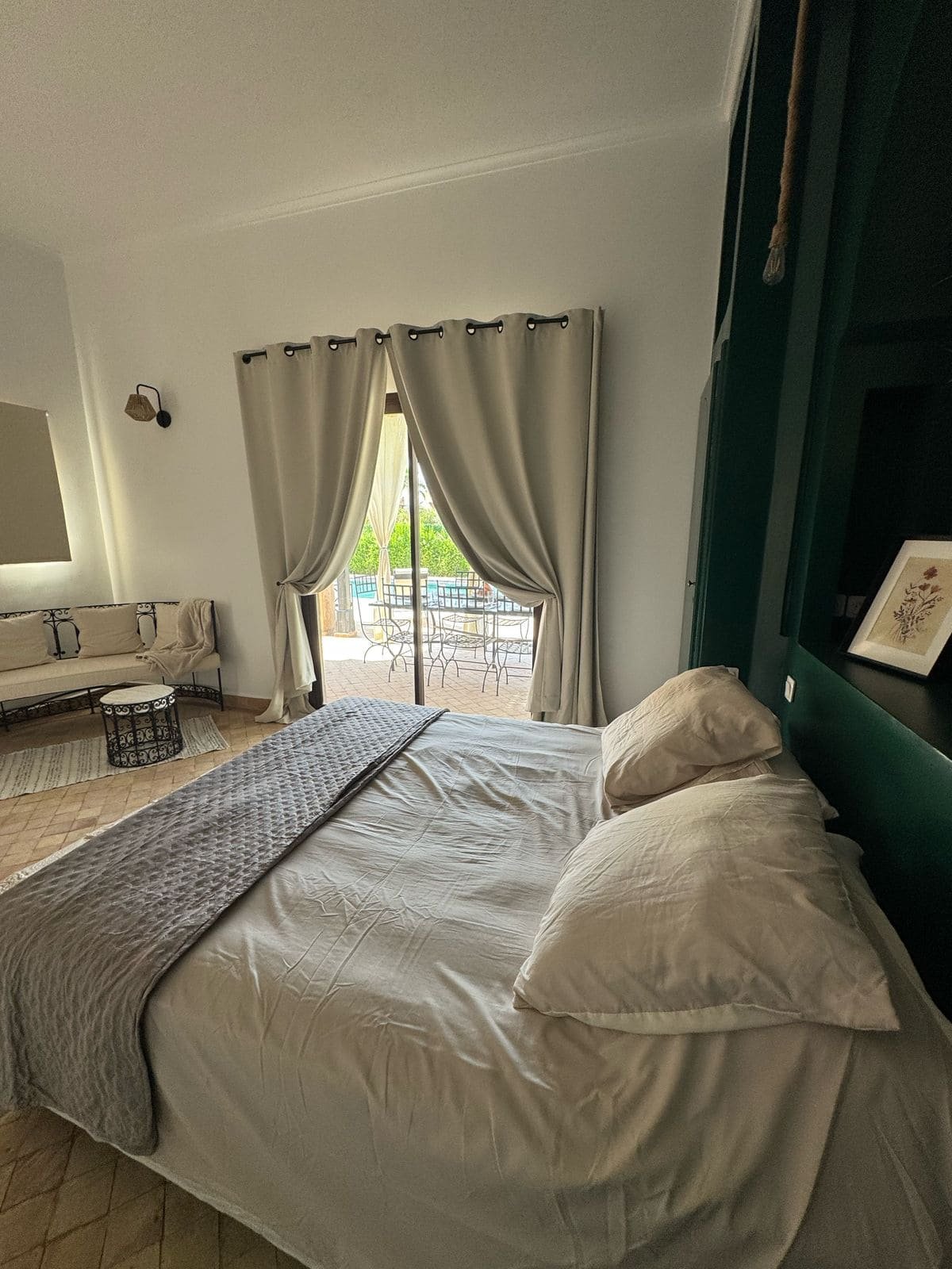 Villa meublée avec piscine à louer Route de Fez