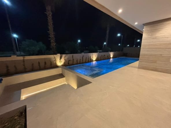 Magnifique villa à vendre – Route de Tahnaoute